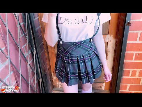 ❤️ 女学生深深地吸吮她的鸡巴，代替上课做爱 Quality porn❌❤